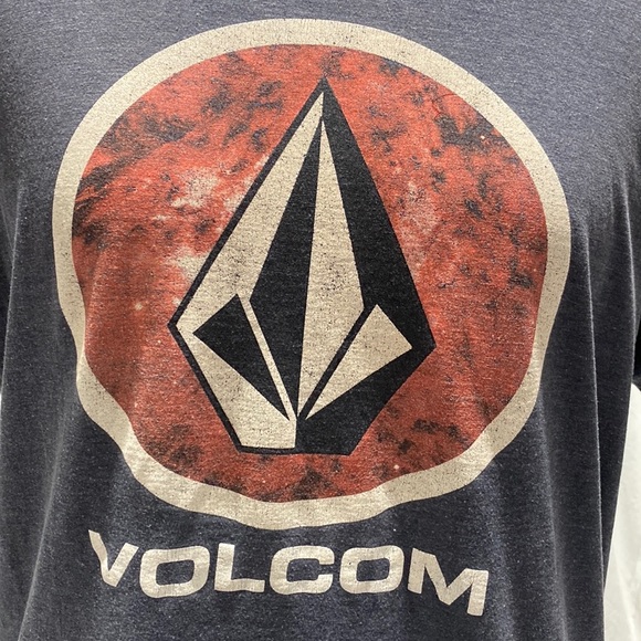Volcom T Shirt Grey Men’s Medium Red White Black Logo - Picture 2 of 7